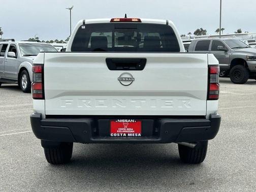 2025 Nissan Frontier S