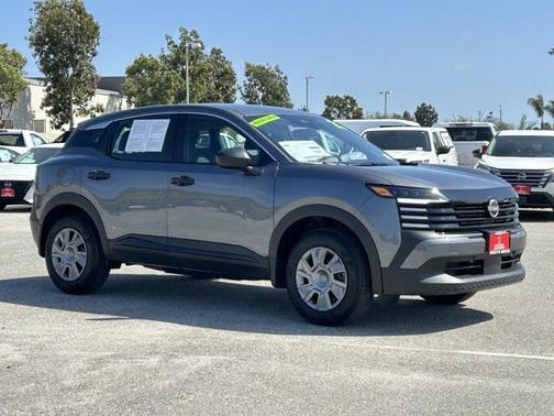 2025 Nissan Kicks S