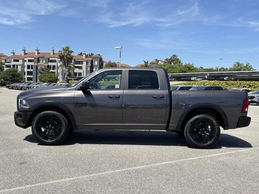 2024 RAM 1500 Classic Warlock Crew Cab 4x2 5'7' Box