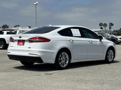 2020 Ford Fusion Hybrid SE