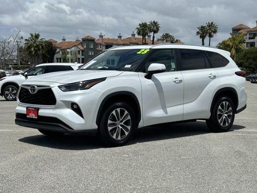 2023 Toyota Highlander L
