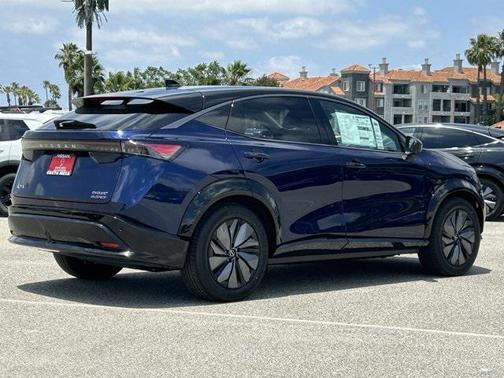 2025 Nissan ARIYA EVOLVE+