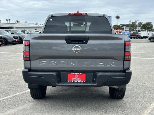 2025 Nissan Frontier S