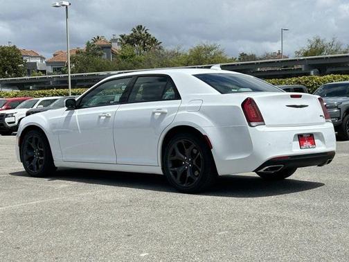 2021 Chrysler 300 S
