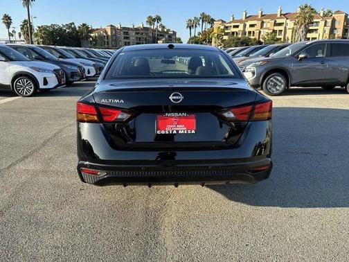 2025 Nissan Altima S FWD