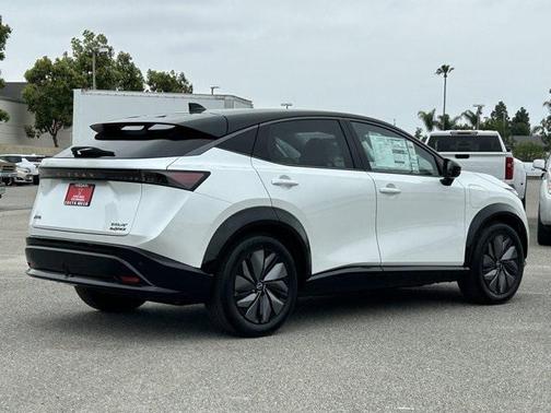 2025 Nissan ARIYA EVOLVE+