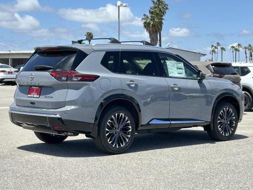 2025 Nissan Rogue Platinum
