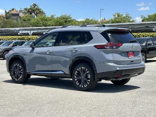 2025 Nissan Rogue Platinum