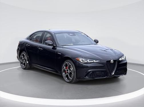 2025 Alfa Romeo Giulia AWD
