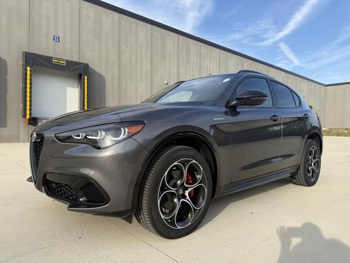 2025 Alfa Romeo Stelvio Sprint AWD