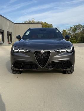 2025 Alfa Romeo Stelvio Sprint AWD