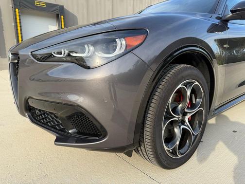 2025 Alfa Romeo Stelvio Sprint AWD
