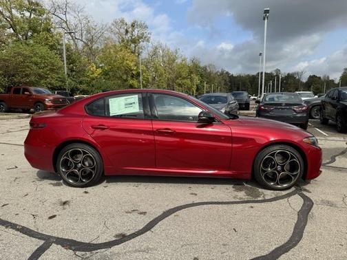 2025 Alfa Romeo Giulia Intensa AWD