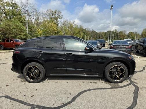 2025 Alfa Romeo Stelvio Sprint AWD