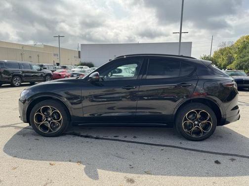 2025 Alfa Romeo Stelvio Sprint AWD