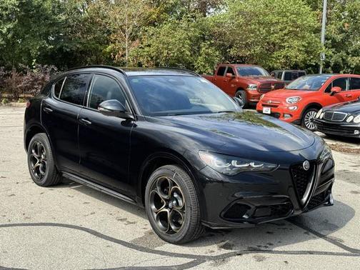 2025 Alfa Romeo Stelvio Sprint AWD
