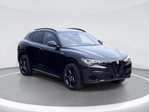 2025 Alfa Romeo Stelvio Sprint AWD