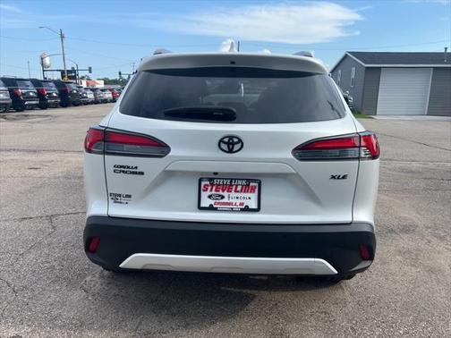 2022 Toyota Corolla Cross XLE