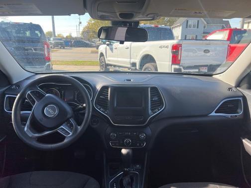 2020 Jeep Cherokee Latitude