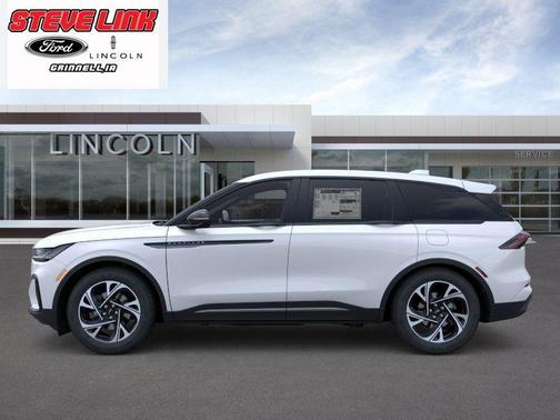White Platinum Metallic Tri-Coat 2026 Lincoln Nautilus Premiere