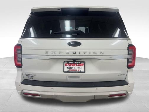 Star White Metallic Tri-Coat 2024 Ford Expedition Max Platinum