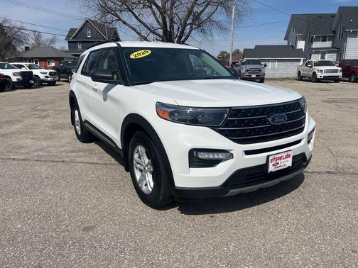White 2020 Ford Explorer XLT