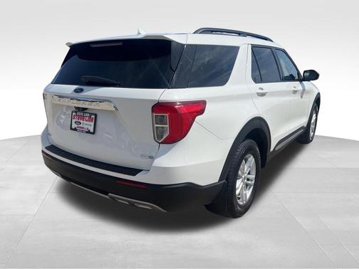 White 2020 Ford Explorer XLT