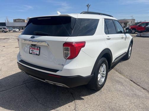 White 2020 Ford Explorer XLT