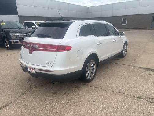 2013 Lincoln MKT EcoBoost