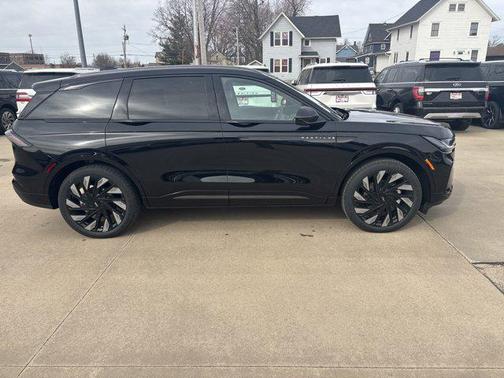 2025 Lincoln Nautilus Reserve
