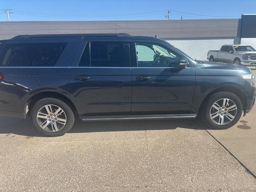 2022 Ford Expedition Max XLT