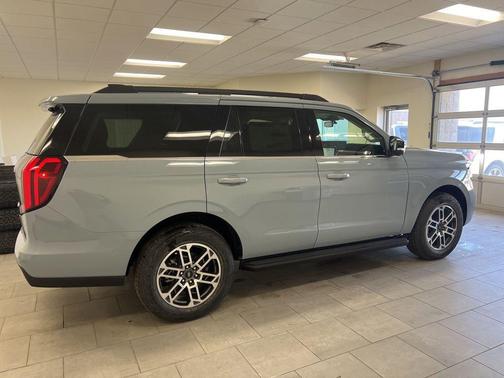 Gray 2026 Ford Expedition Active