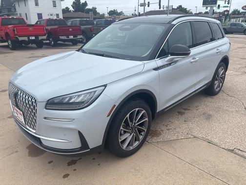 2025 Lincoln Corsair Premiere