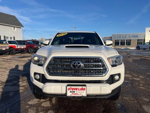 2016 Toyota Tacoma TRD Sport