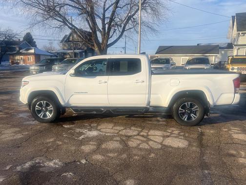 2016 Toyota Tacoma TRD Sport