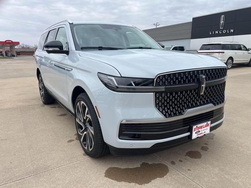 White 2026 Lincoln Navigator Reserve