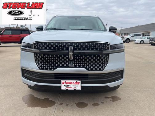 White 2026 Lincoln Navigator Reserve
