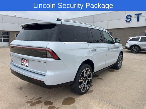 White 2026 Lincoln Navigator Reserve