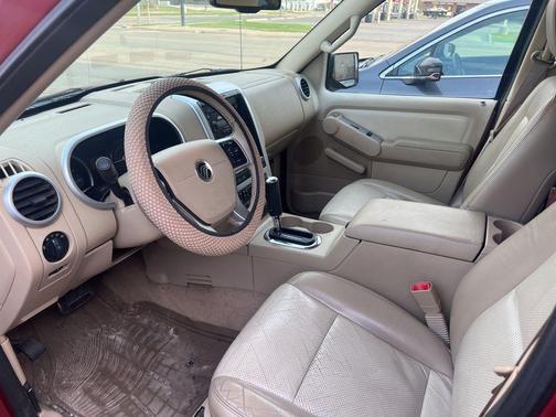 Maroon 2006 Mercury Mountaineer Premier