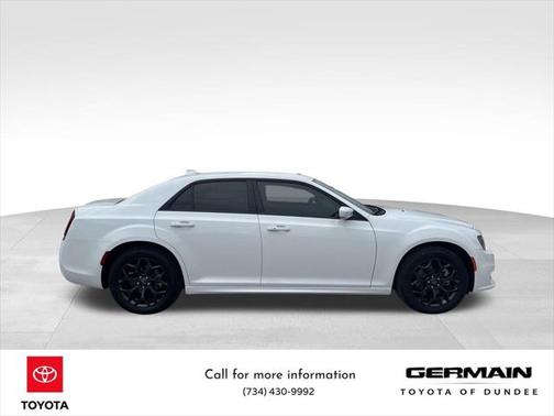 2023 Chrysler 300 Touring