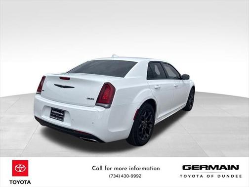 2023 Chrysler 300 Touring