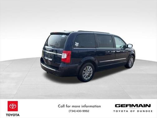 2015 Chrysler Town & Country Touring-L
