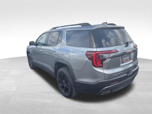 2023 GMC Acadia AWD AT4