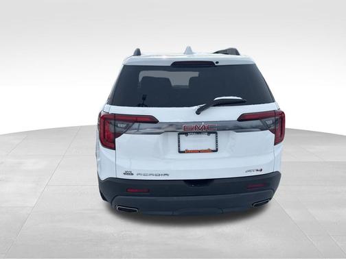 2023 GMC Acadia AWD AT4