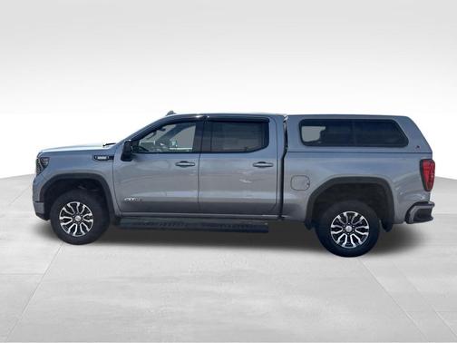 Sterling Metallic 2023 GMC Sierra 1500 AT4