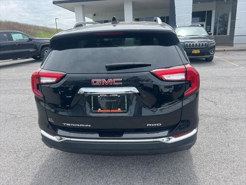2022 GMC Terrain SLT