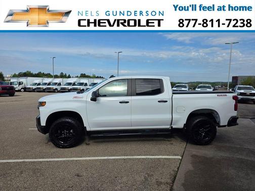 Summit White 2021 Chevrolet Silverado 1500 Custom Trail Boss