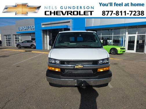 2025 Chevrolet Express 3500 LT