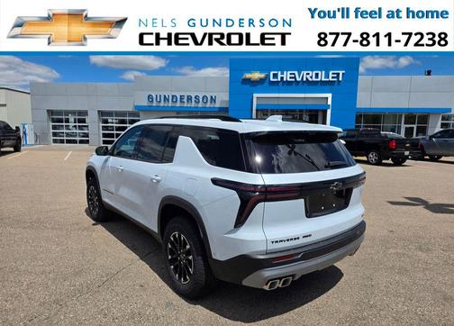 Polar White 2026 Chevrolet Traverse Z71