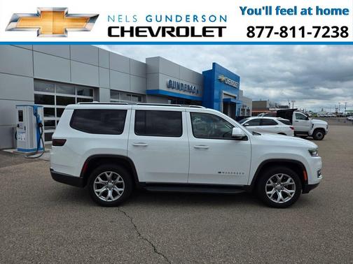 Bright White Clearcoat 2022 Jeep Wagoneer Series II